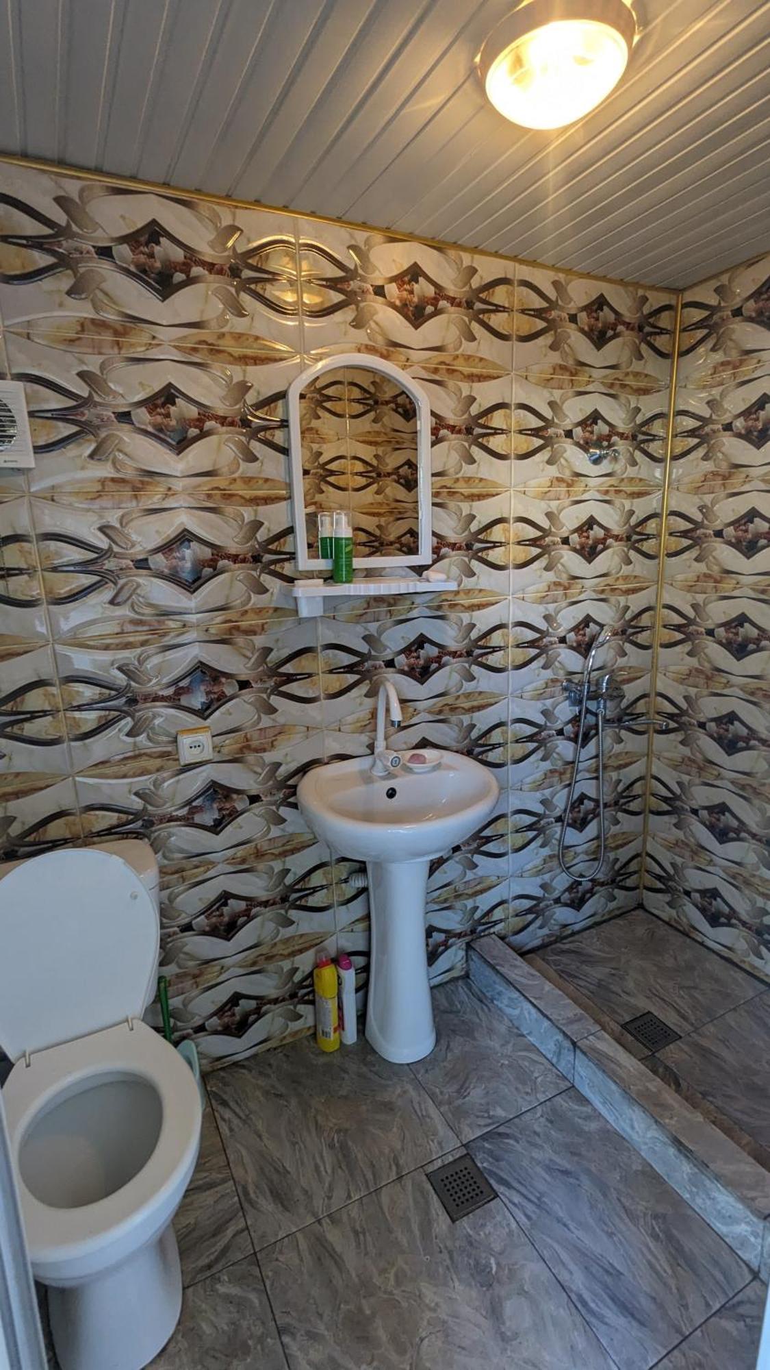 קובולטי Mano'S Guest House מראה חיצוני תמונה