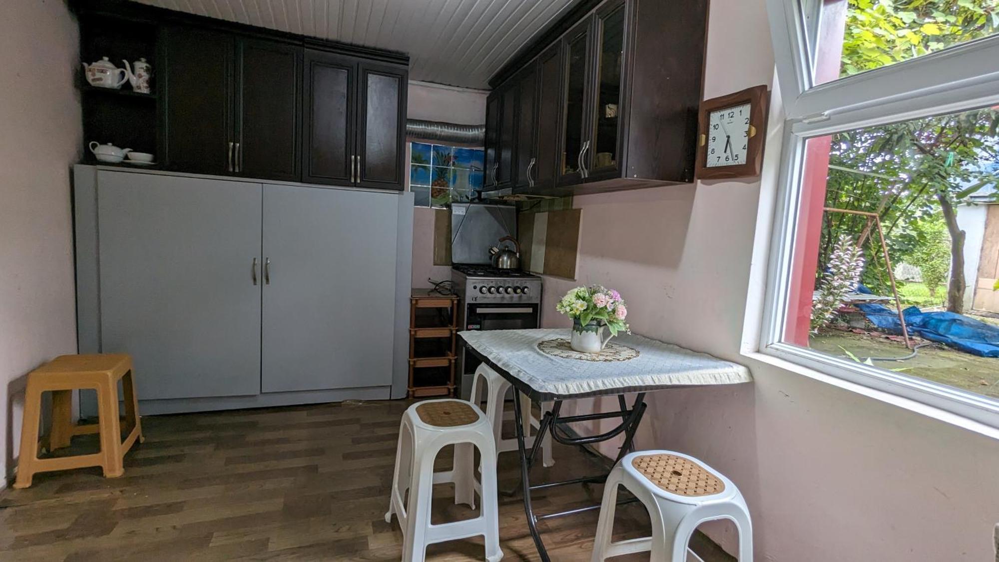 קובולטי Mano'S Guest House מראה חיצוני תמונה